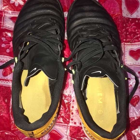 Nike Tiempo X - Picture 3 of 4